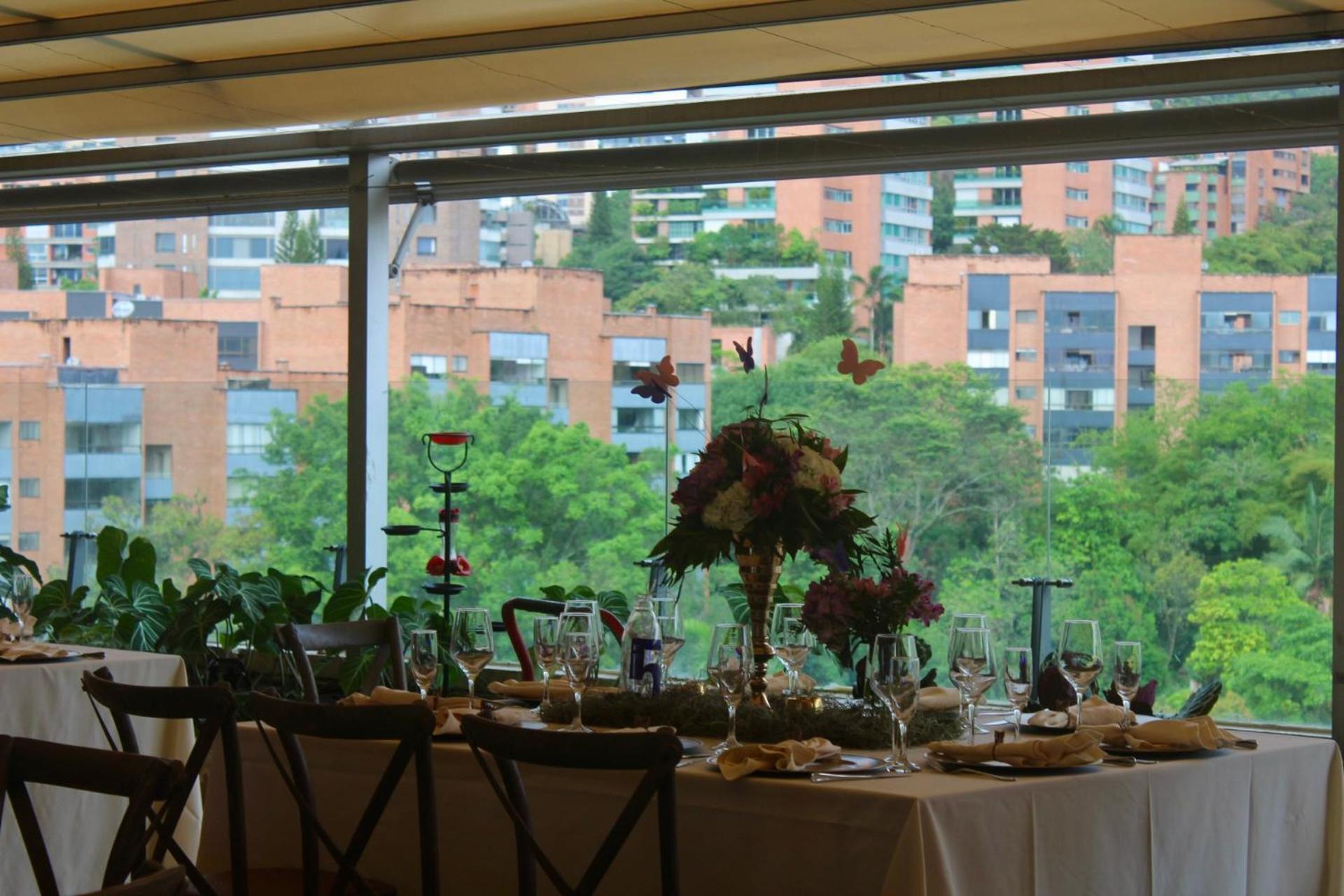 Diez Hotel Categoria Colombia Μεντεγίν Εξωτερικό φωτογραφία A view of the restaurant