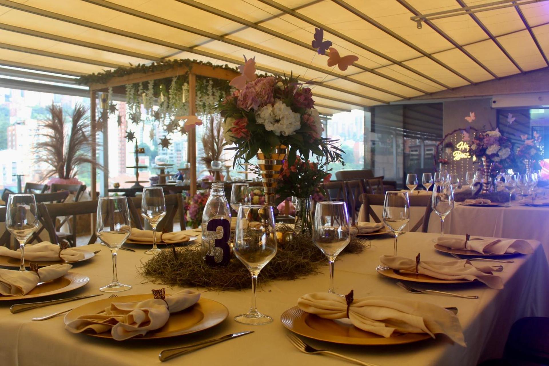 Diez Hotel Categoria Colombia Μεντεγίν Εξωτερικό φωτογραφία A wedding reception at the hotel