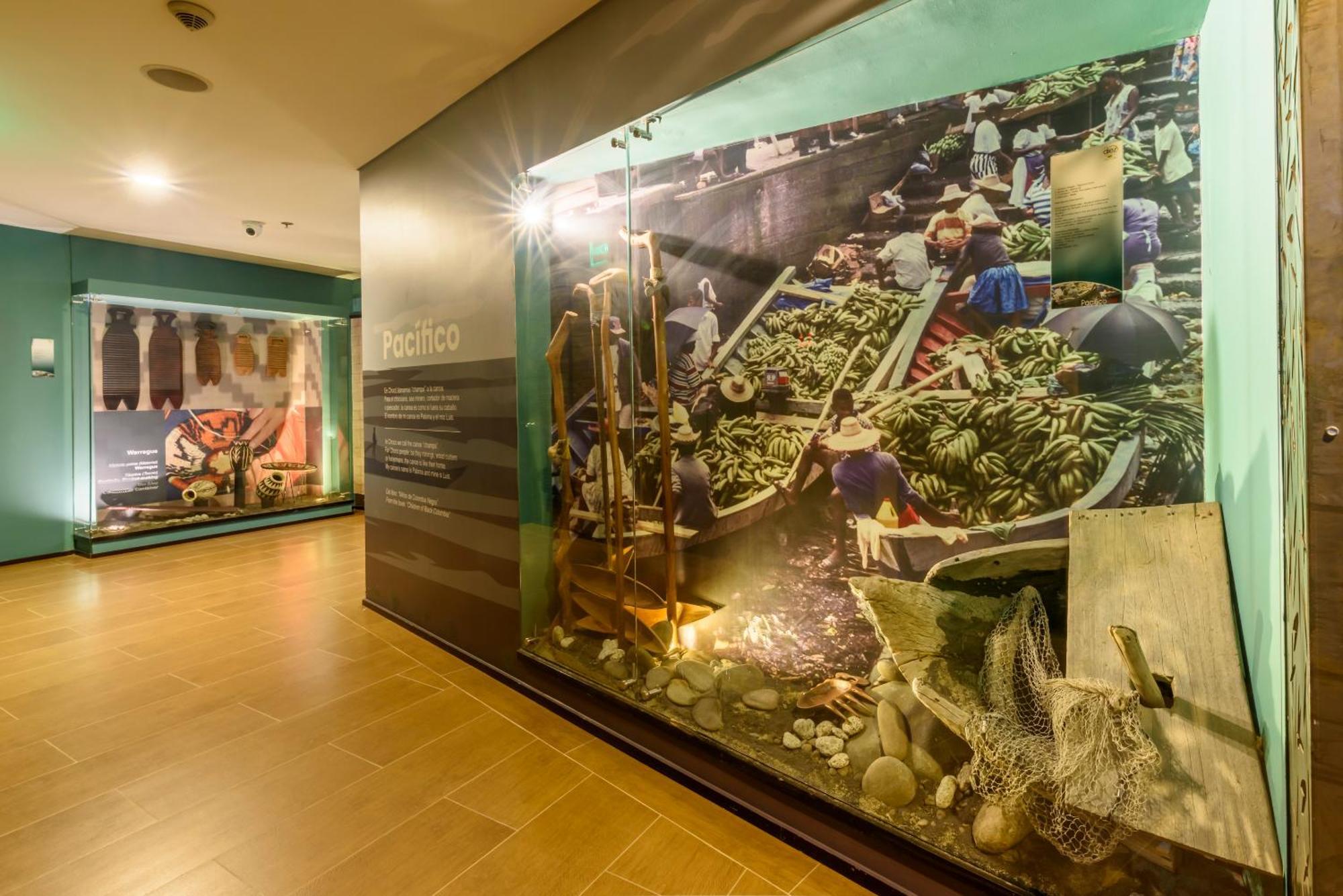 Diez Hotel Categoria Colombia Μεντεγίν Εξωτερικό φωτογραφία The exhibition "The World of the Vikings"