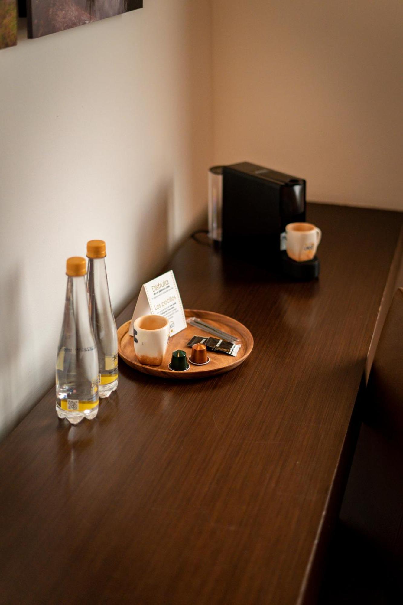 Diez Hotel Categoria Colombia Μεντεγίν Εξωτερικό φωτογραφία A Nespresso machine in a hotel room